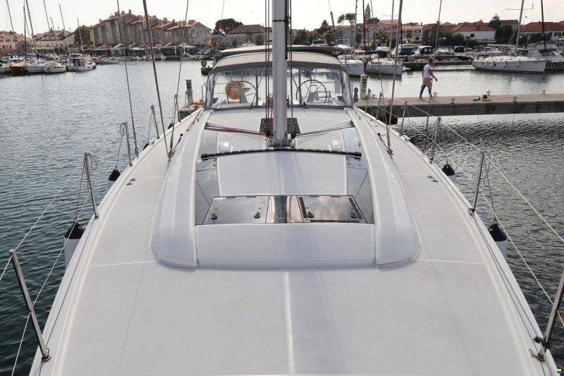 Beneteau Oceanis 51.1