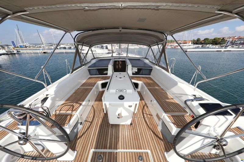 Beneteau Oceanis 51.1