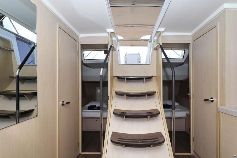 Beneteau Oceanis 51.1