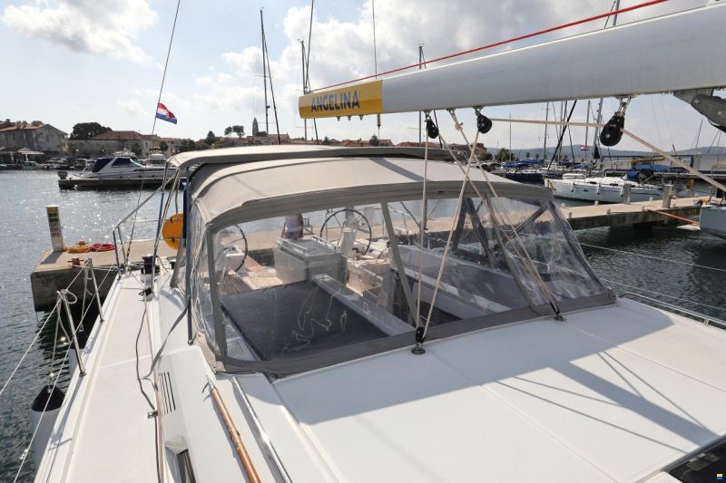 Beneteau Oceanis 51.1
