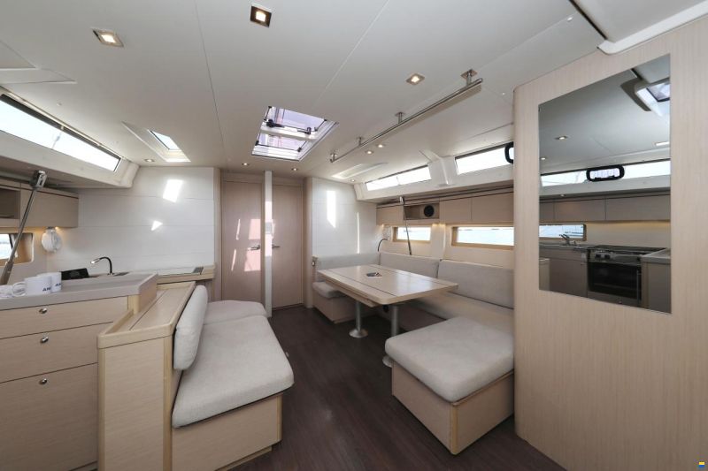 Beneteau Oceanis 51.1
