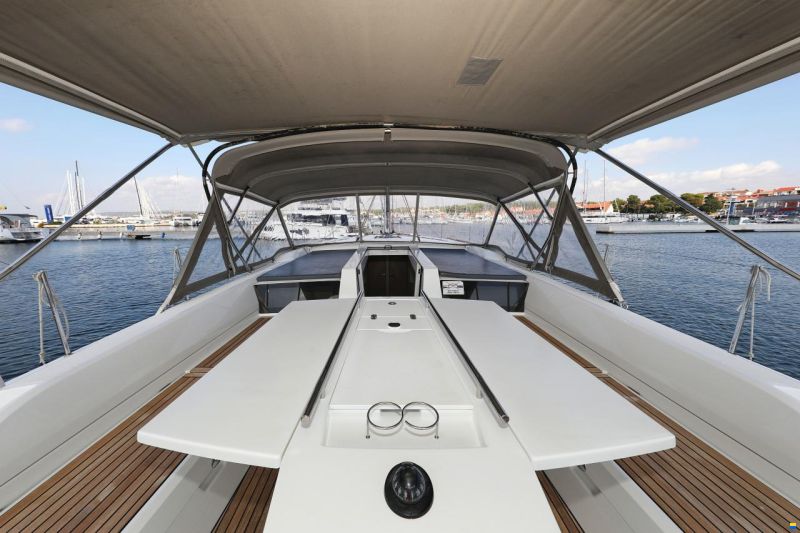 Beneteau Oceanis 51.1