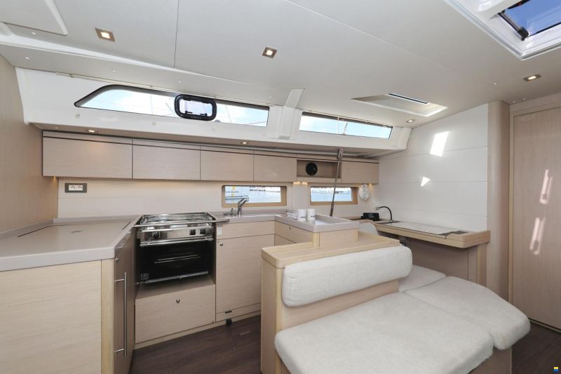 Beneteau Oceanis 51.1