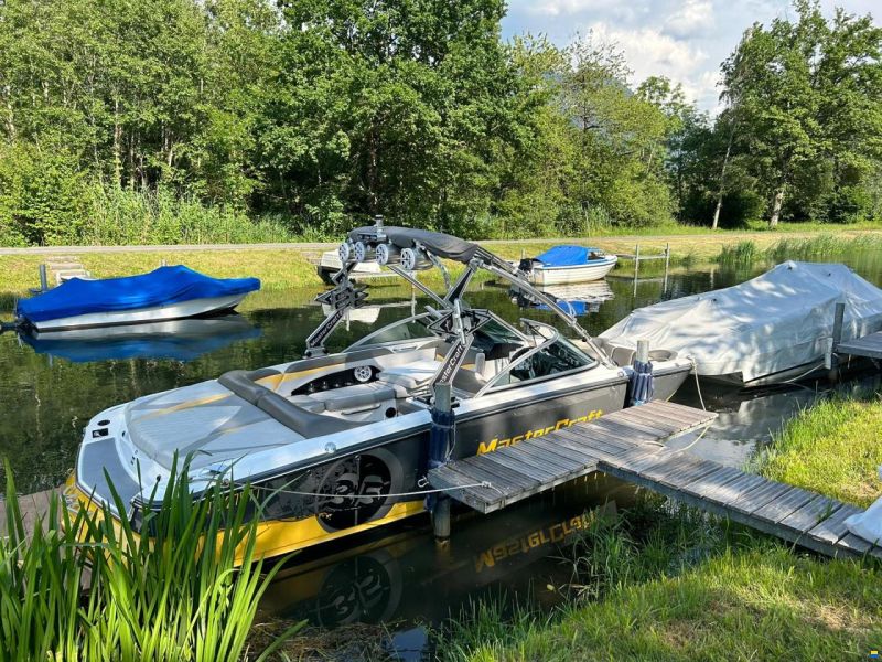 MasterCraft X-35