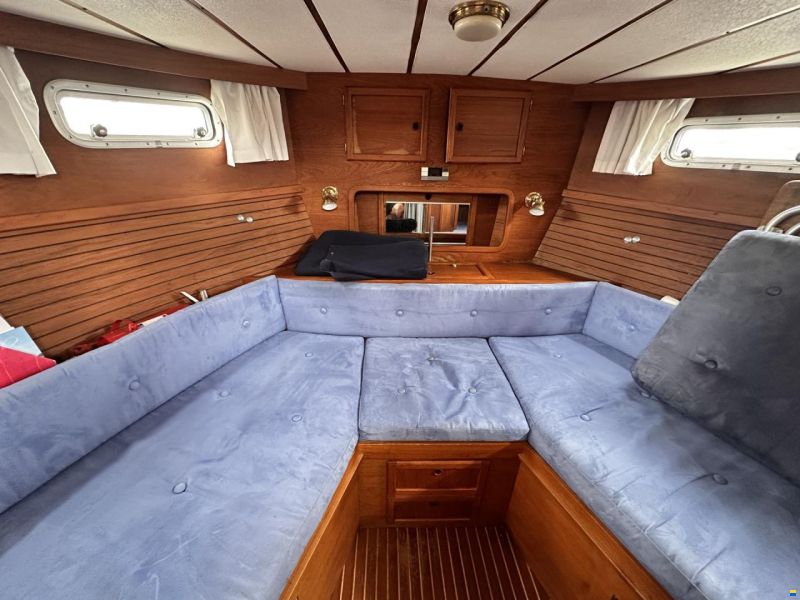 Nauticat 33