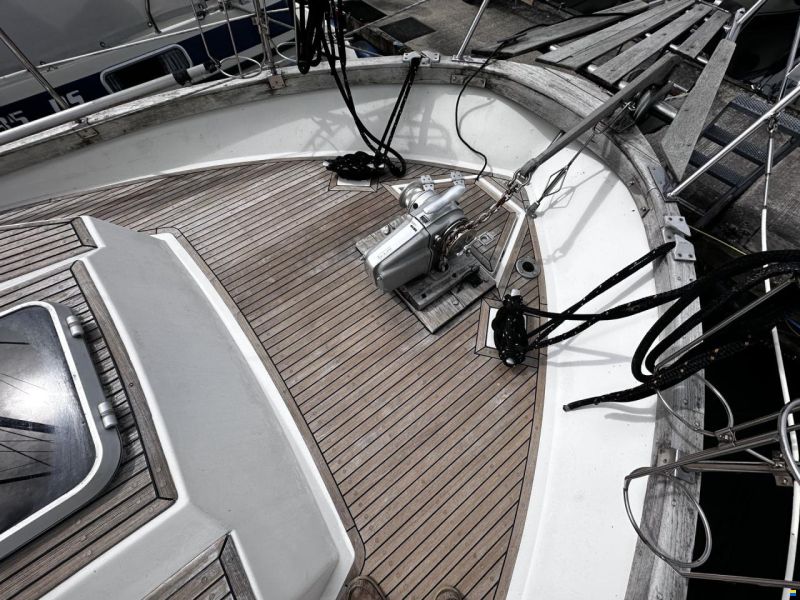 Nauticat 33
