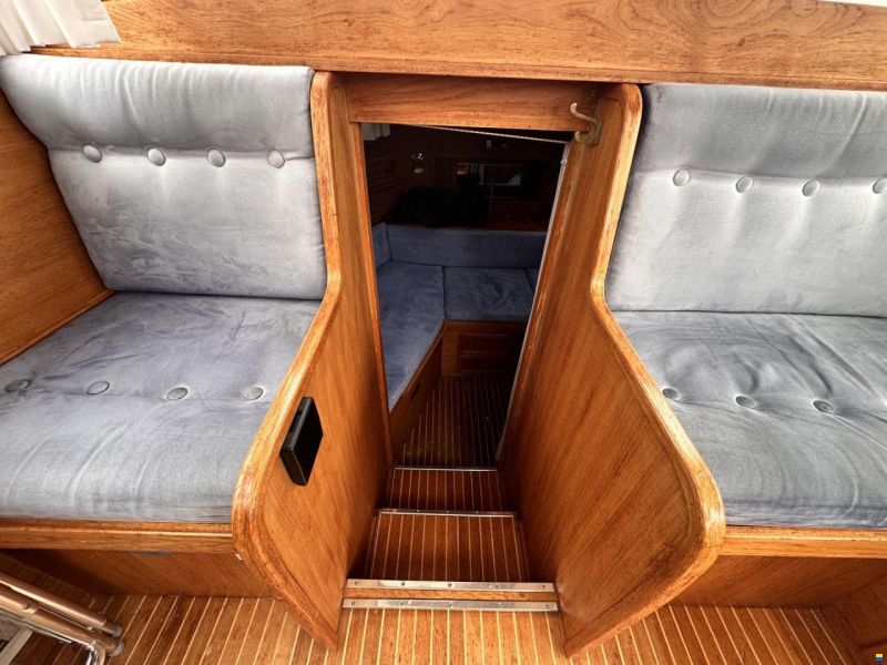 Nauticat 33
