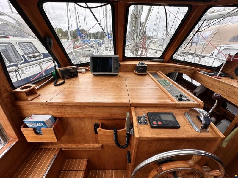 Nauticat 33