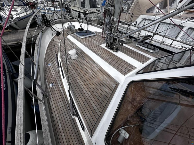 Nauticat 33
