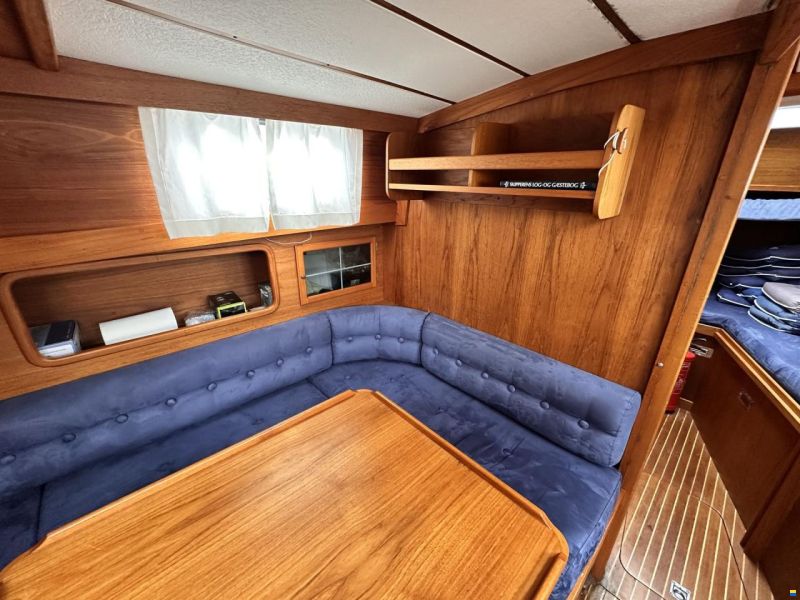 Nauticat 33