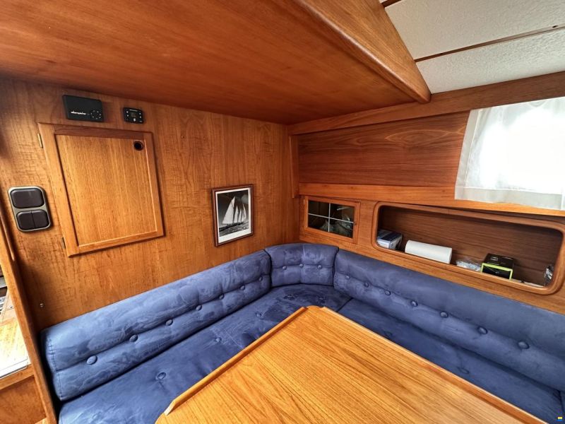 Nauticat 33