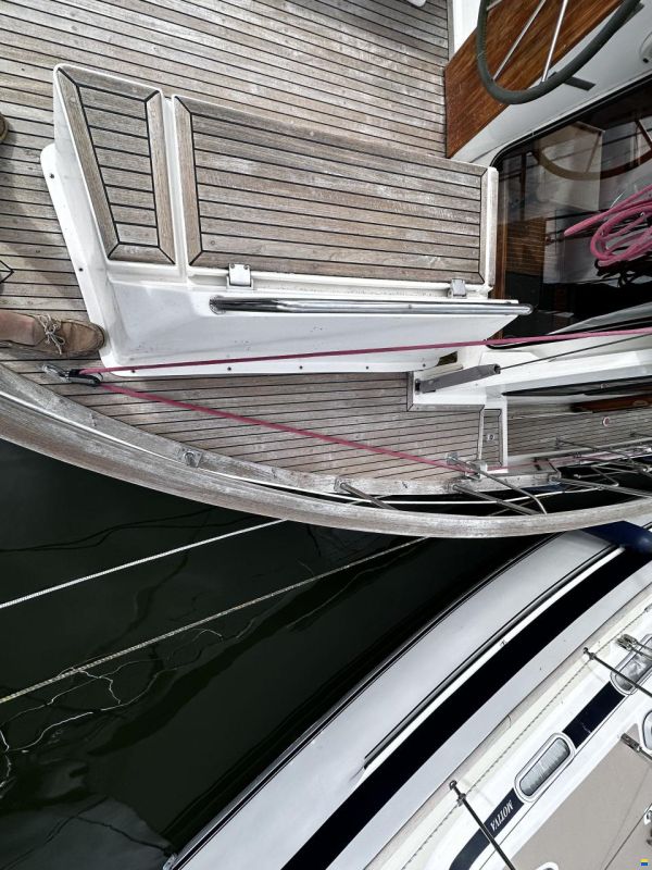 Nauticat 33