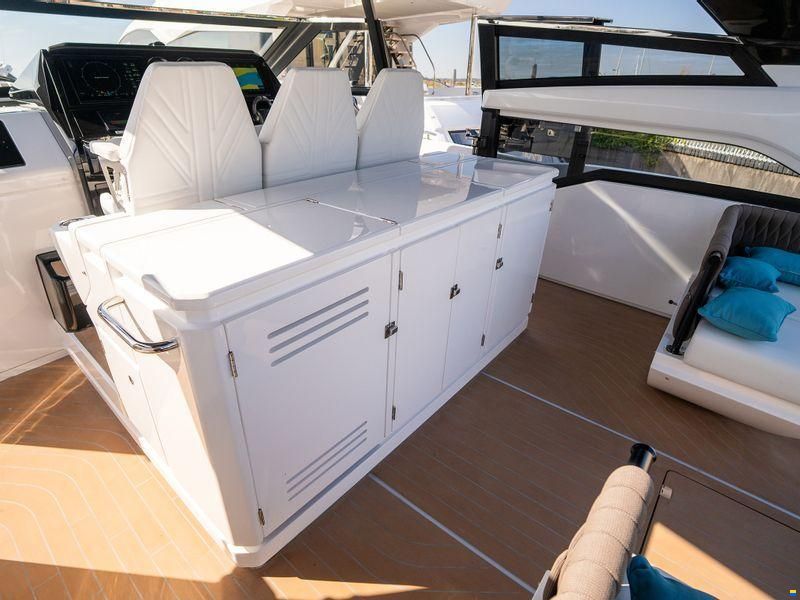 Sunseeker Superhawk 55