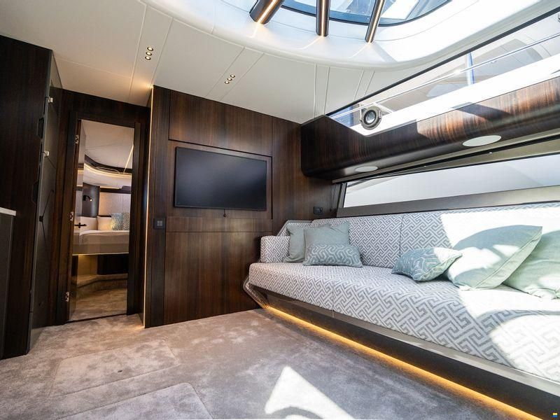 Sunseeker Superhawk 55
