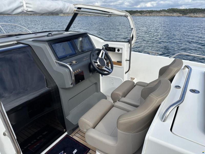 Nimbus Tender 9 T9