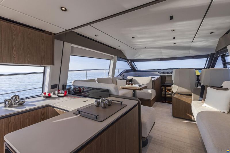 Ferretti 580
