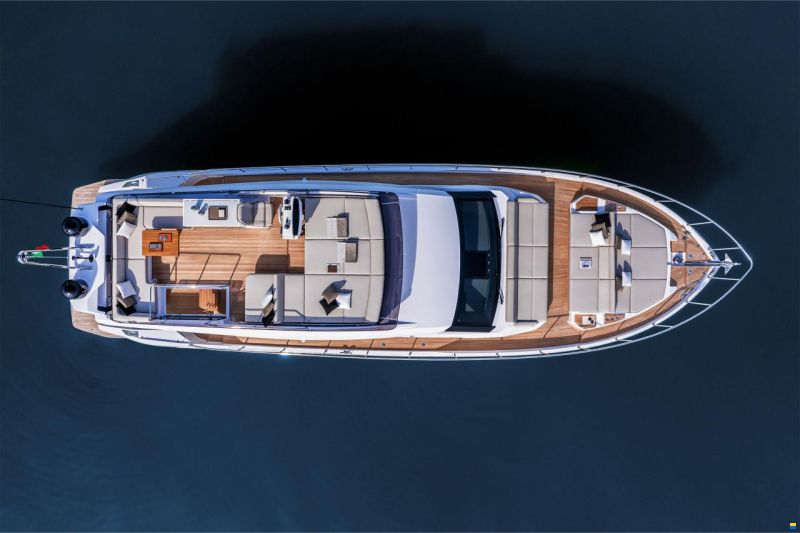 Ferretti 580