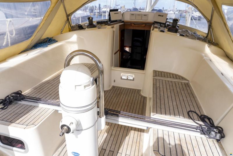 Hanse 411