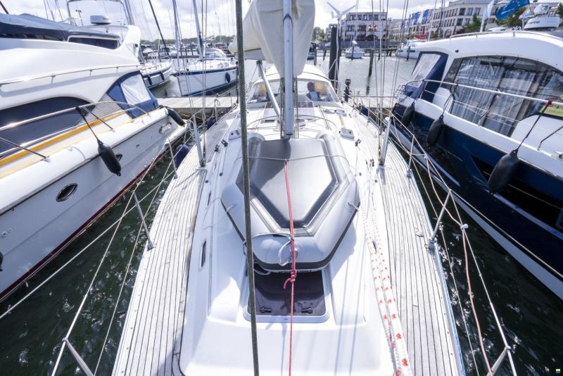 Hanse 411
