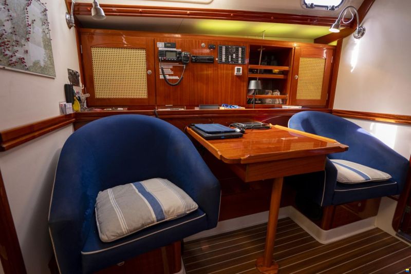 Hanse 411