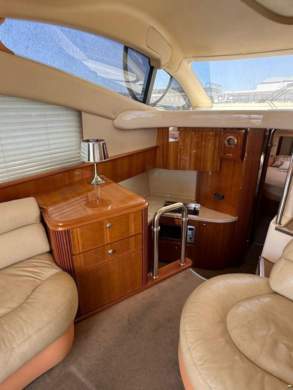 Azimut 42E