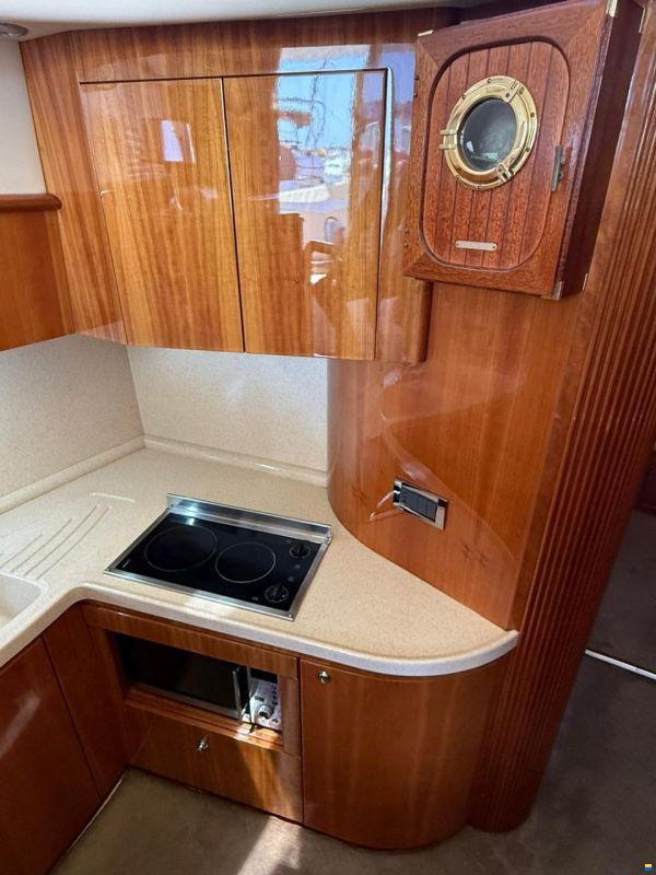 Azimut 42E