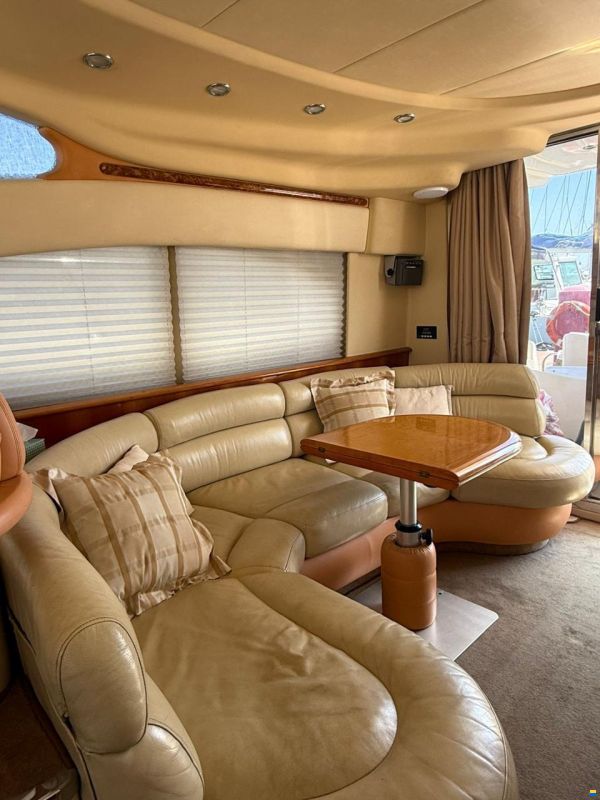 Azimut 42E