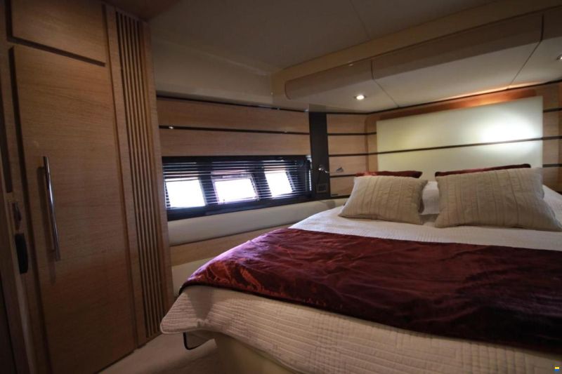 Azimut 58