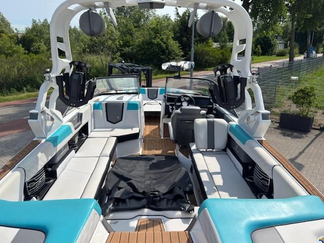 Nautique G25 Coastal