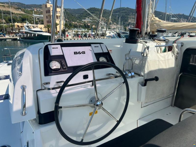 Lagoon 42