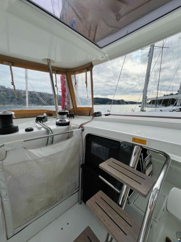 Lagoon 42