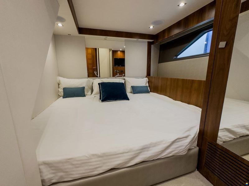Sunseeker Manhattan 66
