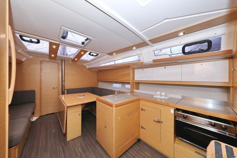 Dufour 390 GL
