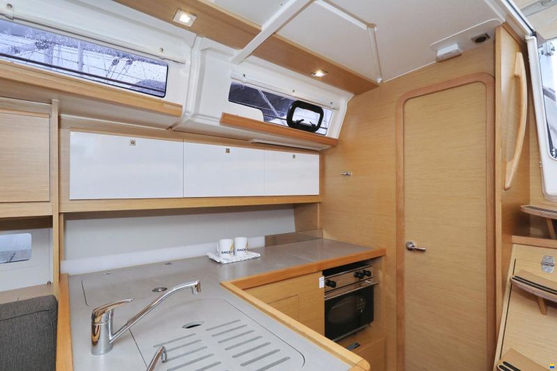 Dufour 390 GL