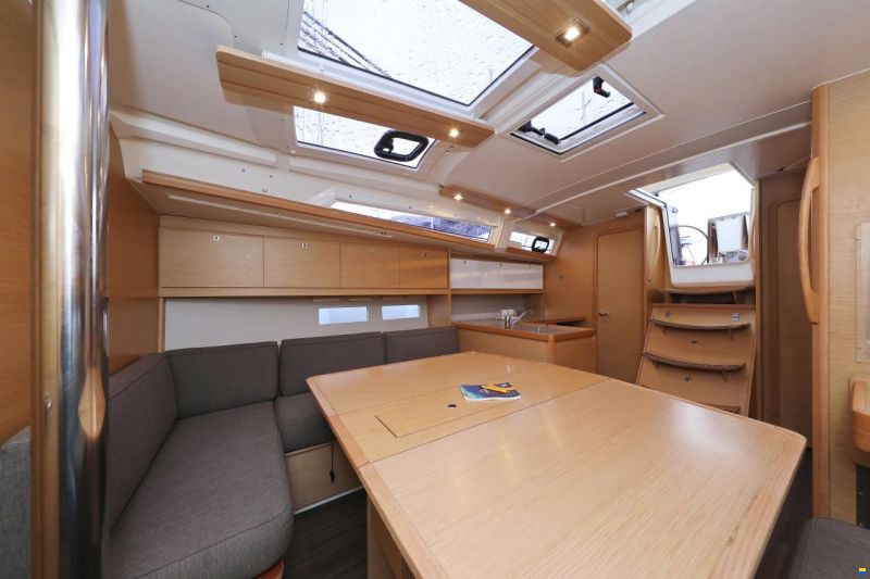 Dufour 390 GL