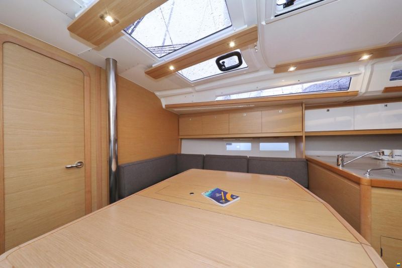 Dufour 390 GL