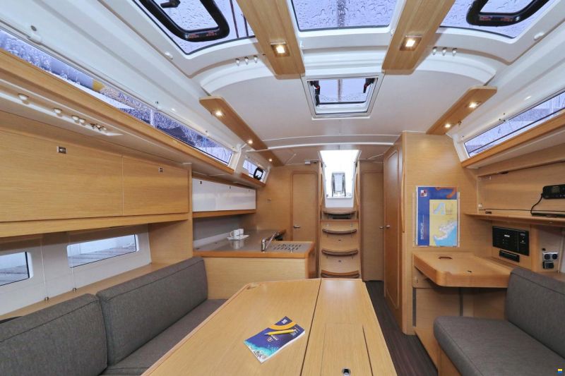 Dufour 390 GL
