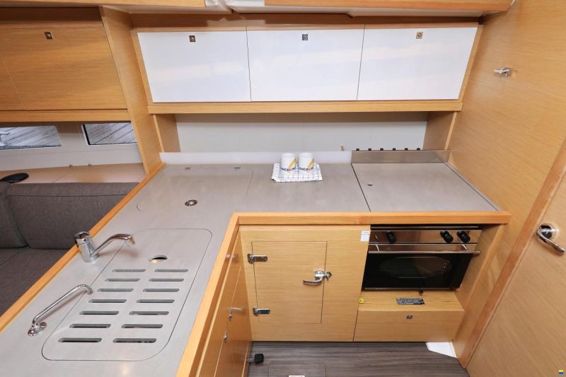 Dufour 390 GL