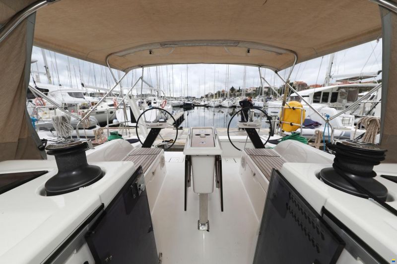 Dufour 390 GL