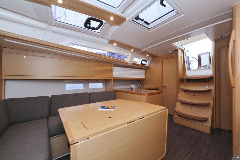 Dufour 390 GL