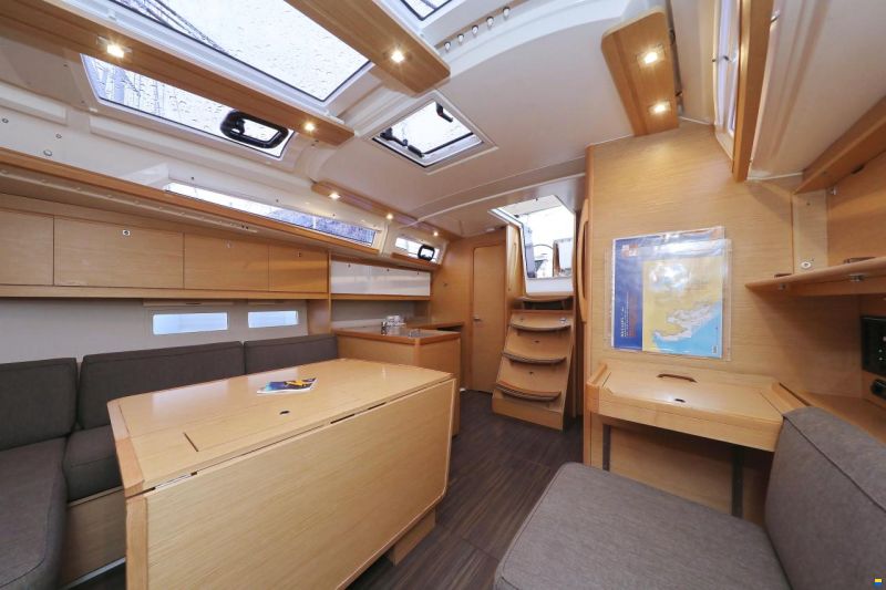 Dufour 390 GL