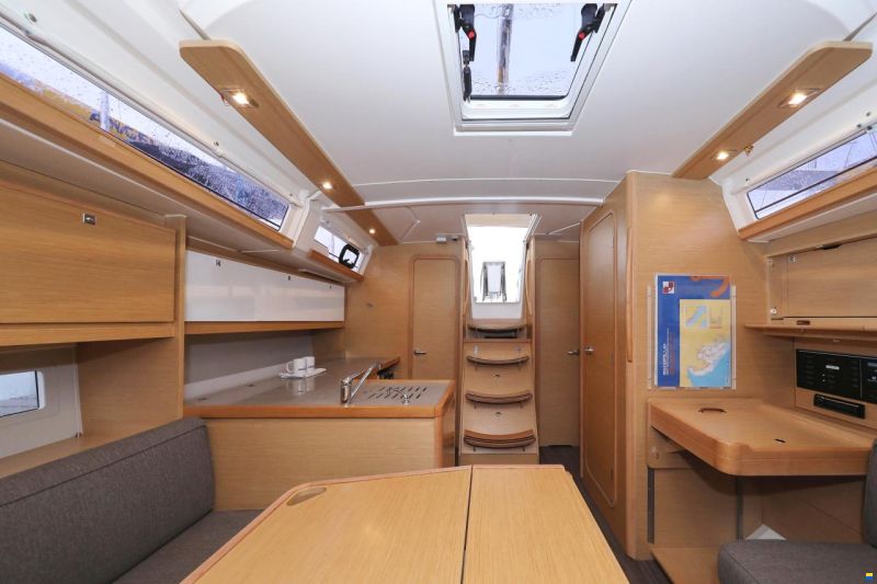 Dufour 390 GL
