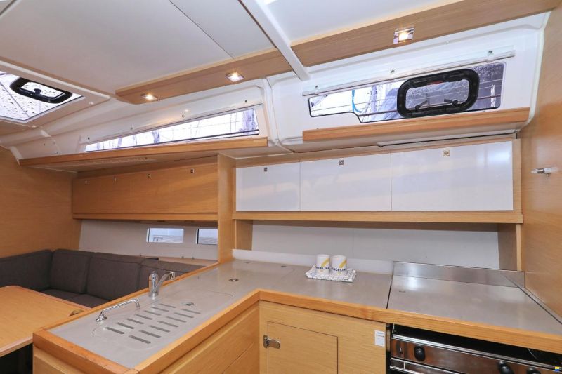 Dufour 390 GL