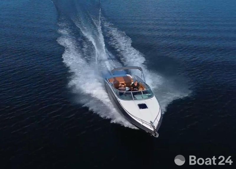 Rinker Cuddy 246 Captiva cc