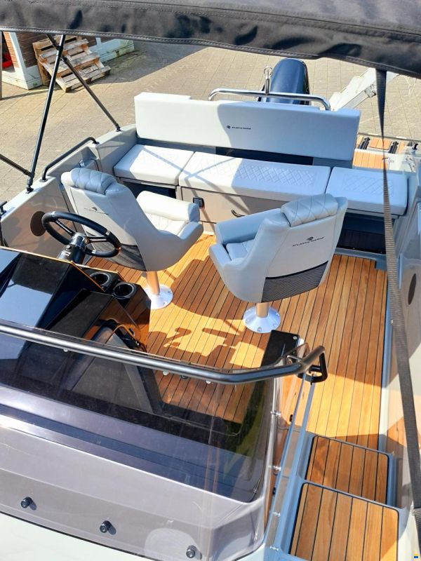 Atlantic Marine Sun Cruiser 630