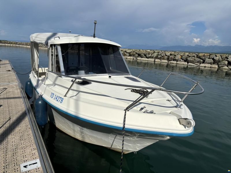 Guy Marine GM640