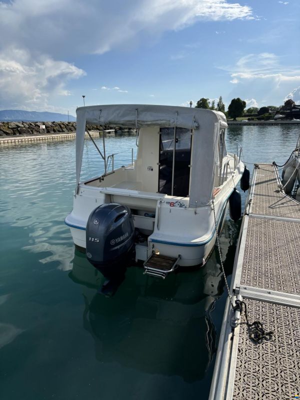 Guy Marine GM640