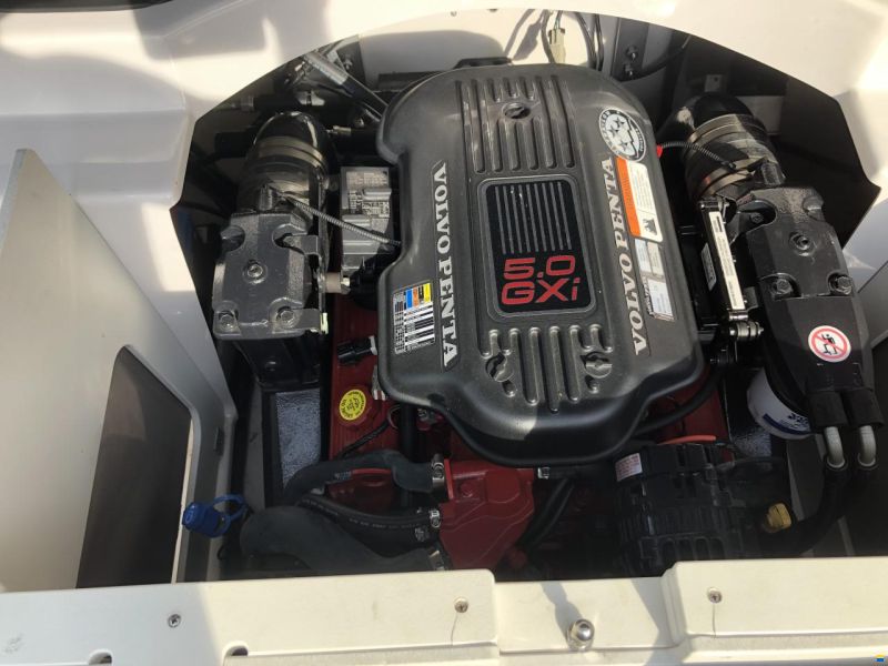 Four Winns 210 Horizon