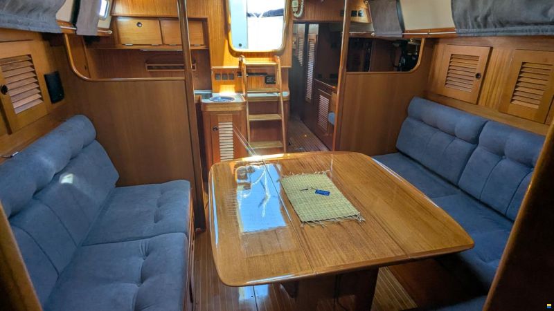 Hallberg-Rassy 42-F