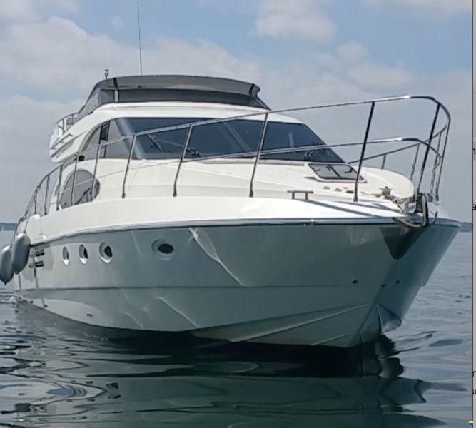 Azimut 52 Fly